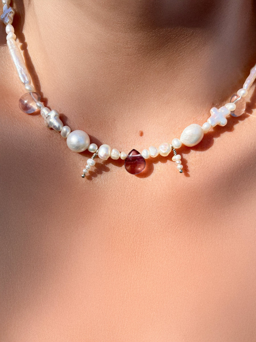 Pikni Pearl Choker