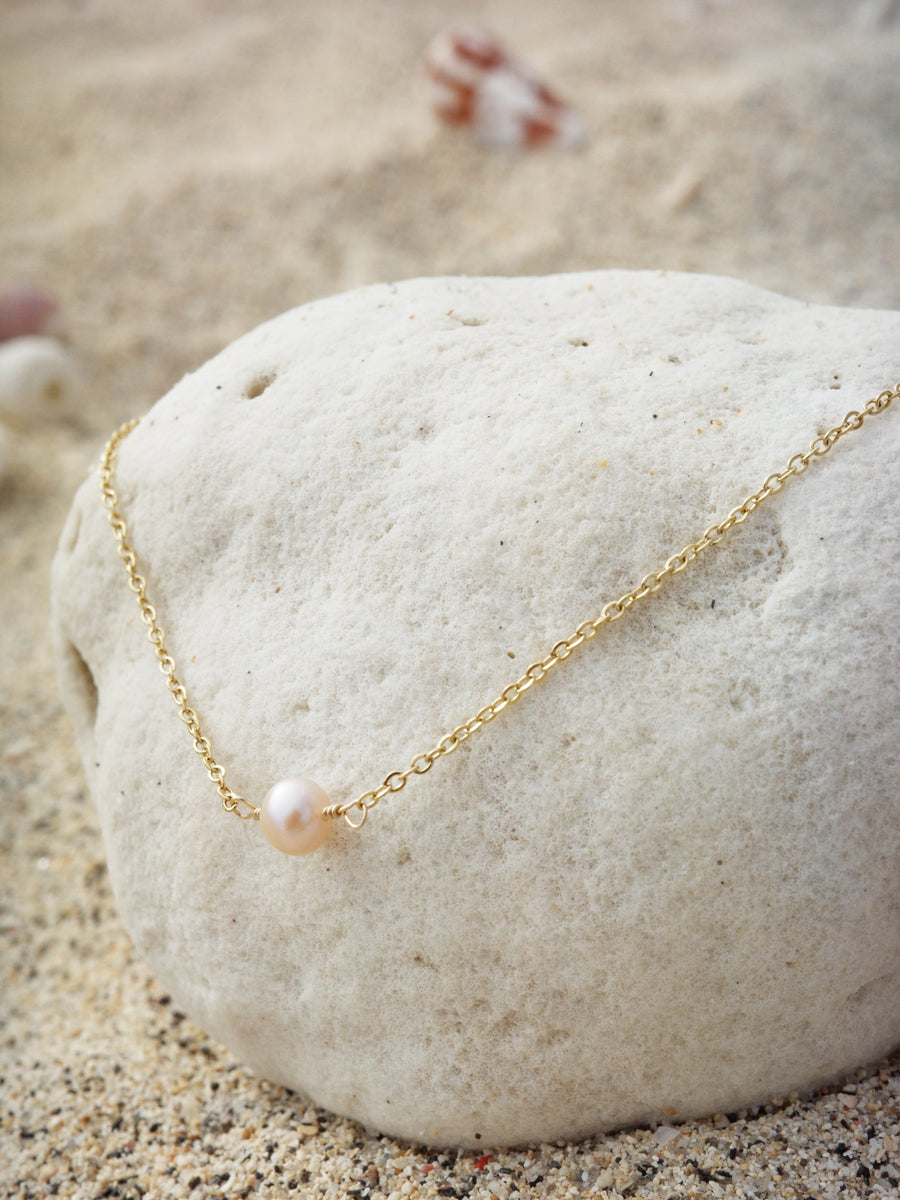 Satu Necklace