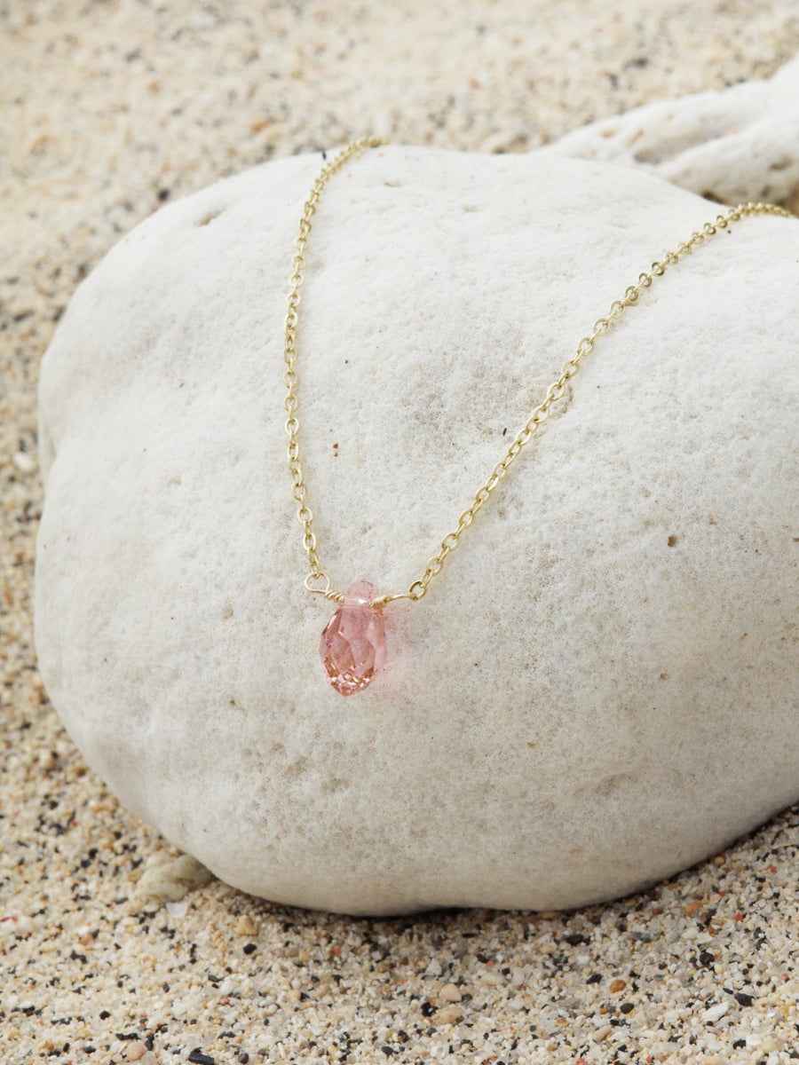 Stravo Necklace